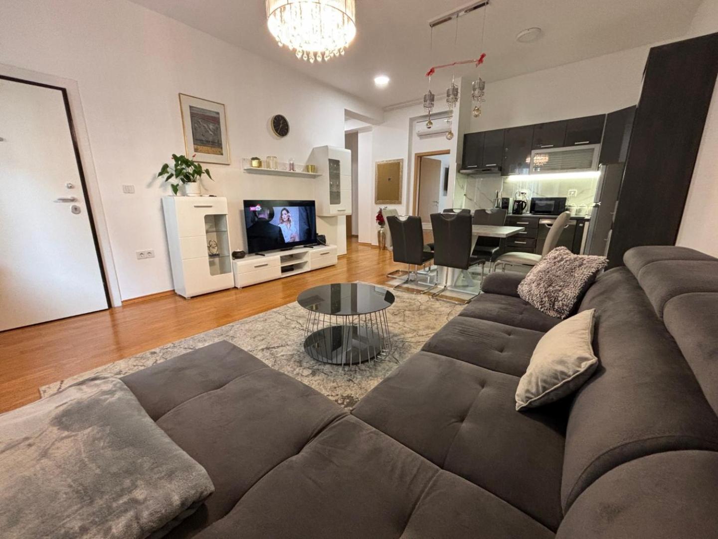 Km Apartments Загреб Екстериор снимка