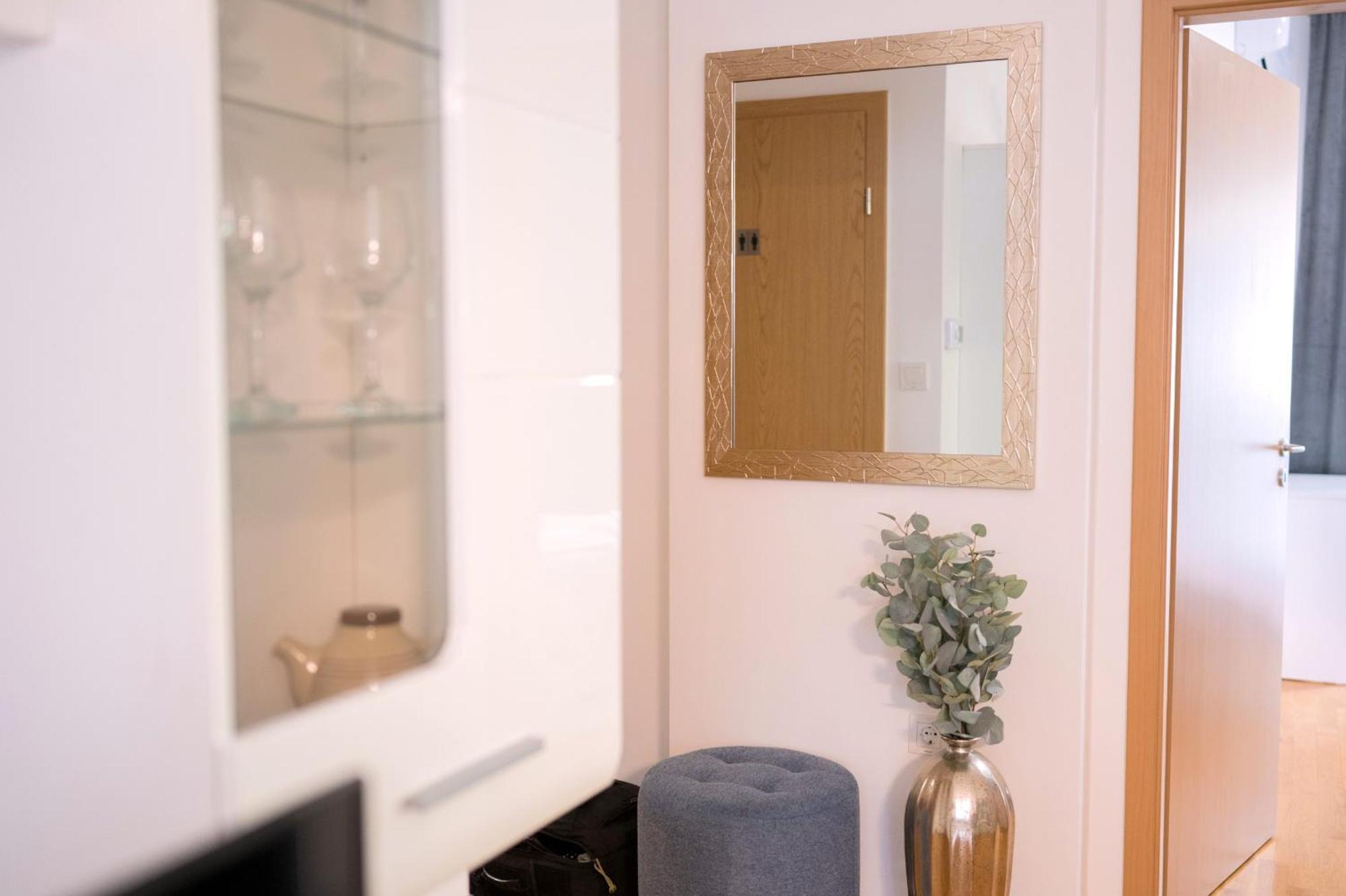 Km Apartments Загреб Екстериор снимка