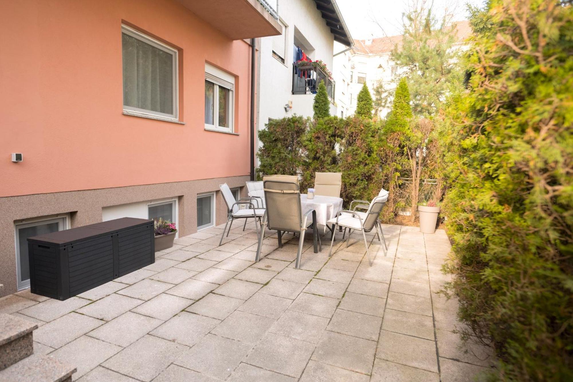 Km Apartments Загреб Екстериор снимка