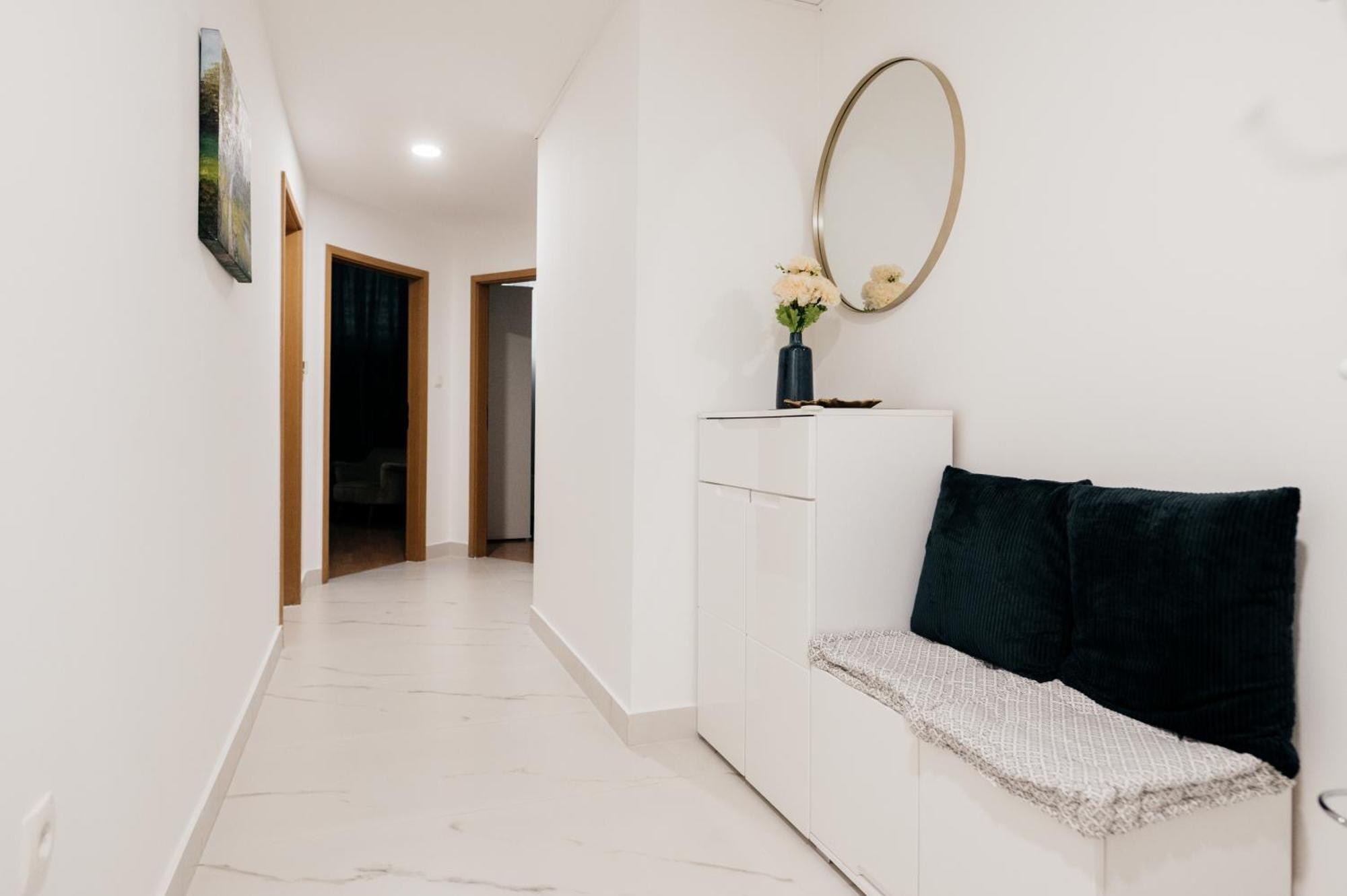 Km Apartments Загреб Екстериор снимка